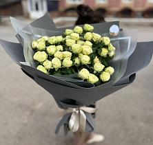 Букет Белые кустовые розы Солинеро в Керчи