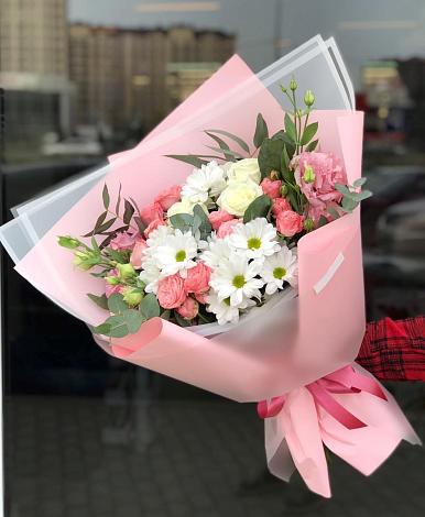 Букет цветов из: Розы, Лизиантусы и Хризантемы в Керчи